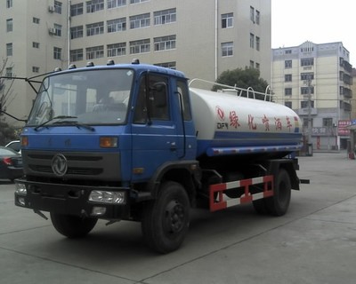 東風(fēng)11噸灑水車(chē) 高效多功能的環(huán)境衛(wèi)士